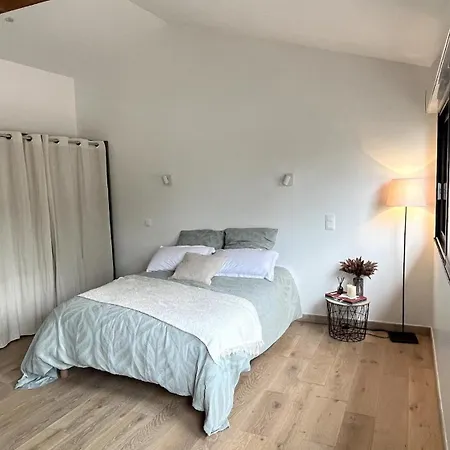Apartment Studio Climatise Confortable Et Calme Pampelonne